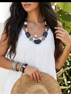 Vintage-Style Chunky Black & Silver Statement Necklace